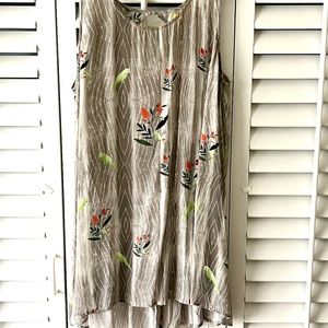 Sleeveless Beige Floral Bird Tunic Top